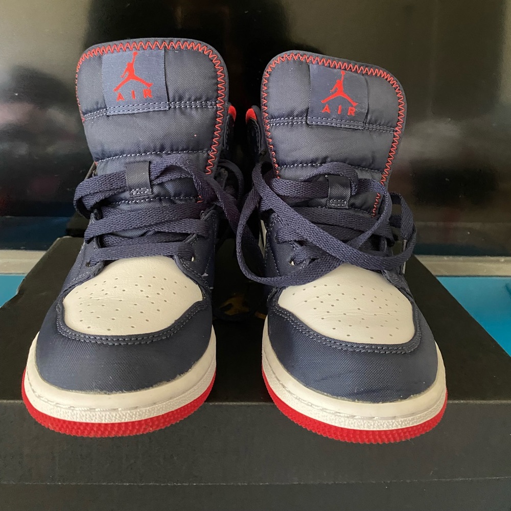 Air Jordan 1 mid SE